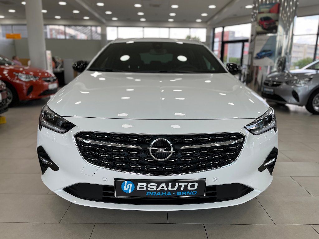 Opel Insignia Ultimate 2,0Turbo AT9 + ZP Opel Insignia