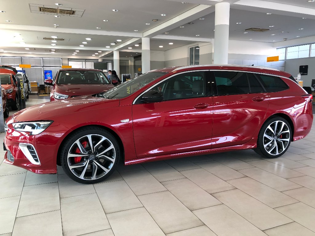 Opel Insignia GSi 2,0Turbo 230k 4x4 AT9 + ZP Opel Insignia