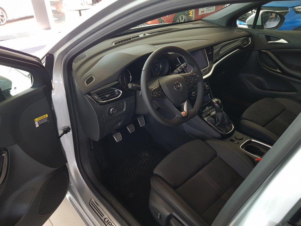 Opel Astra ELEGANCE 1,2 TURBO + ZP Zdarma Opel Astra