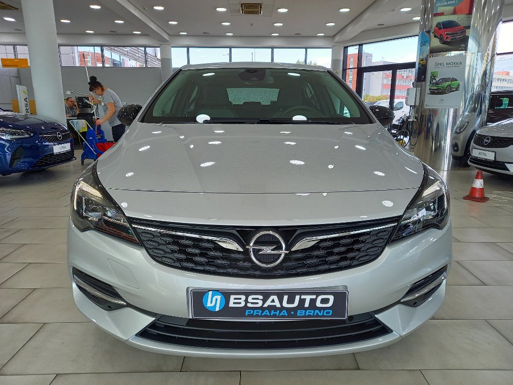 Opel Astra Elegance 1,2Turbo + ZP zdarma Opel Astra
