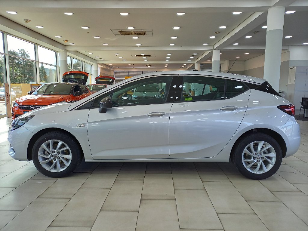 Opel Astra Elegance 1,2Turbo + ZP zdarma Opel Astra