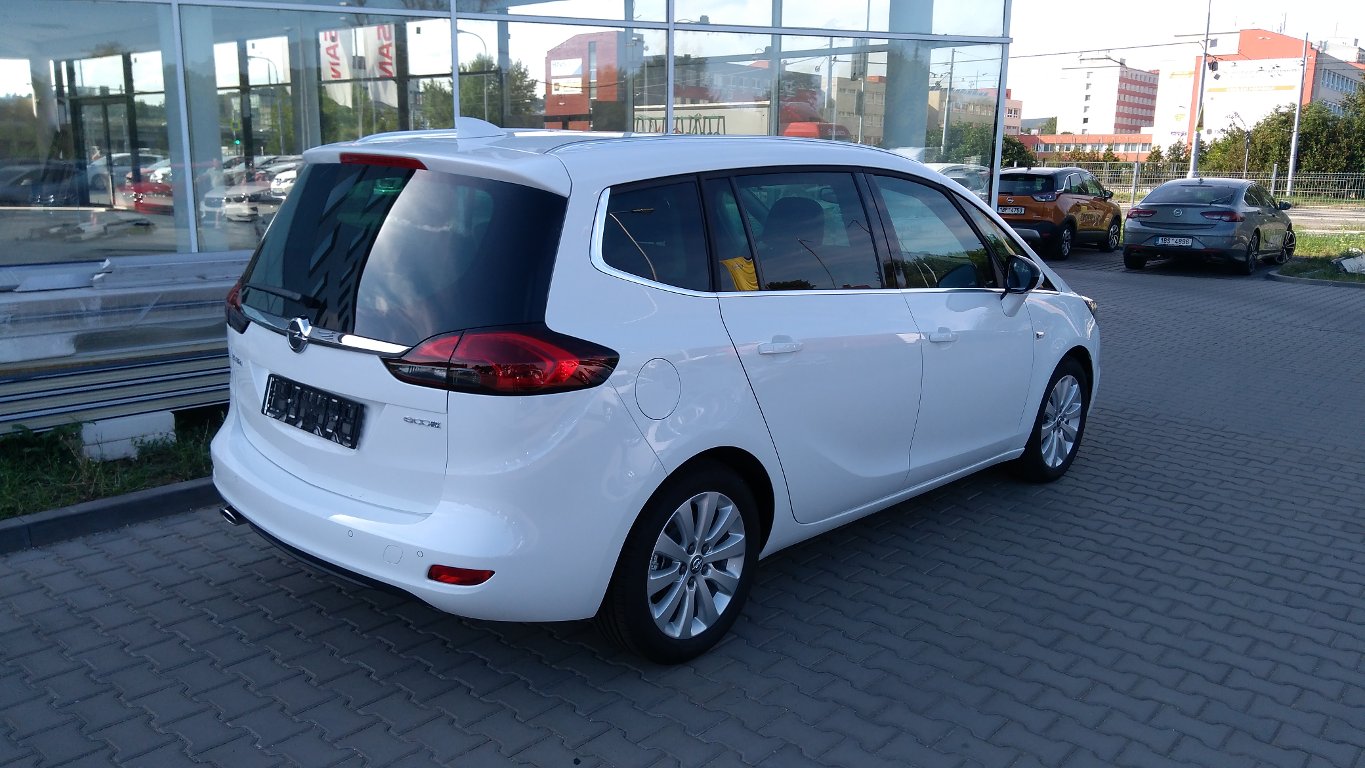 Opel Zafira INNOVATION 2.0 TURBO 125kW Opel Zafira