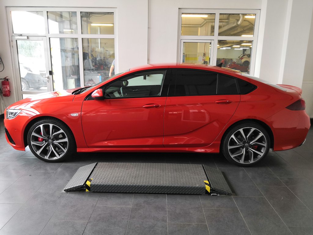 Opel Insignia GSi 2,0 Bi-Turbo 4x4 AT8 Opel Insignia