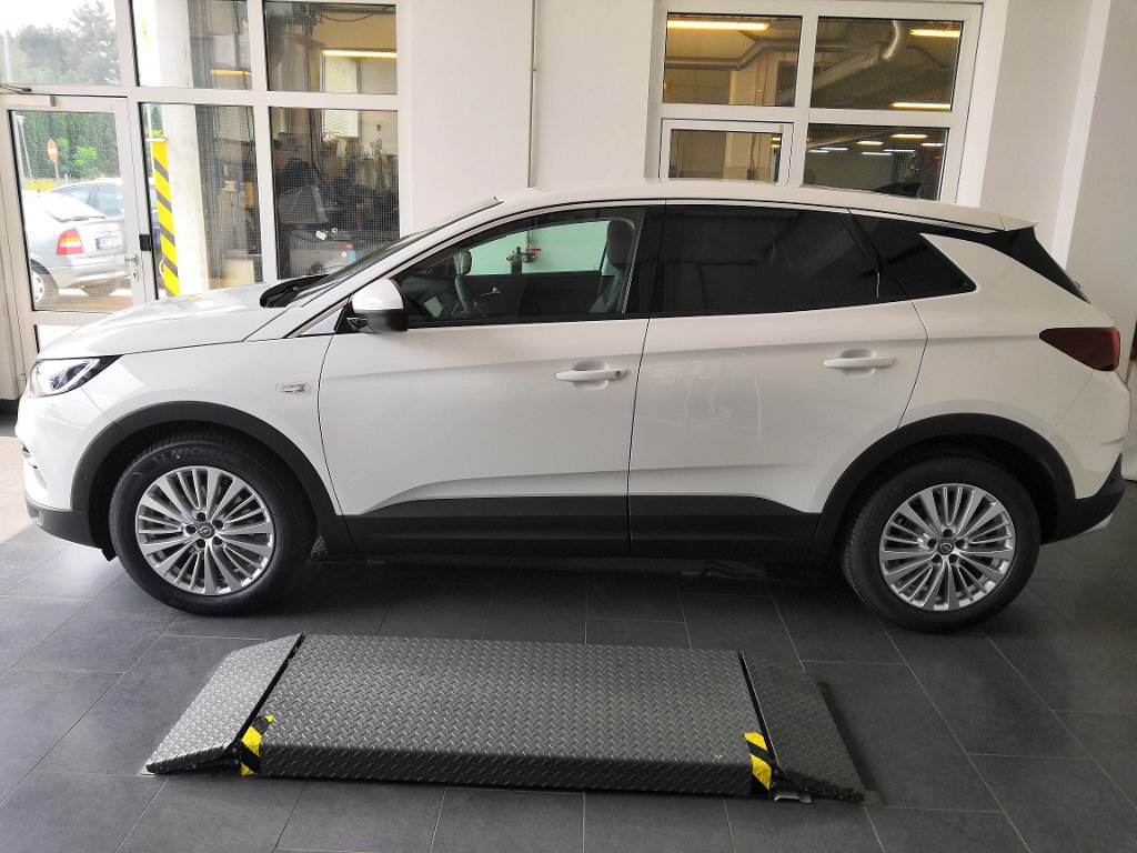 Opel Grandland X INNOVATION 2,0 CDTI AT8 + ZP Opel Grandland X