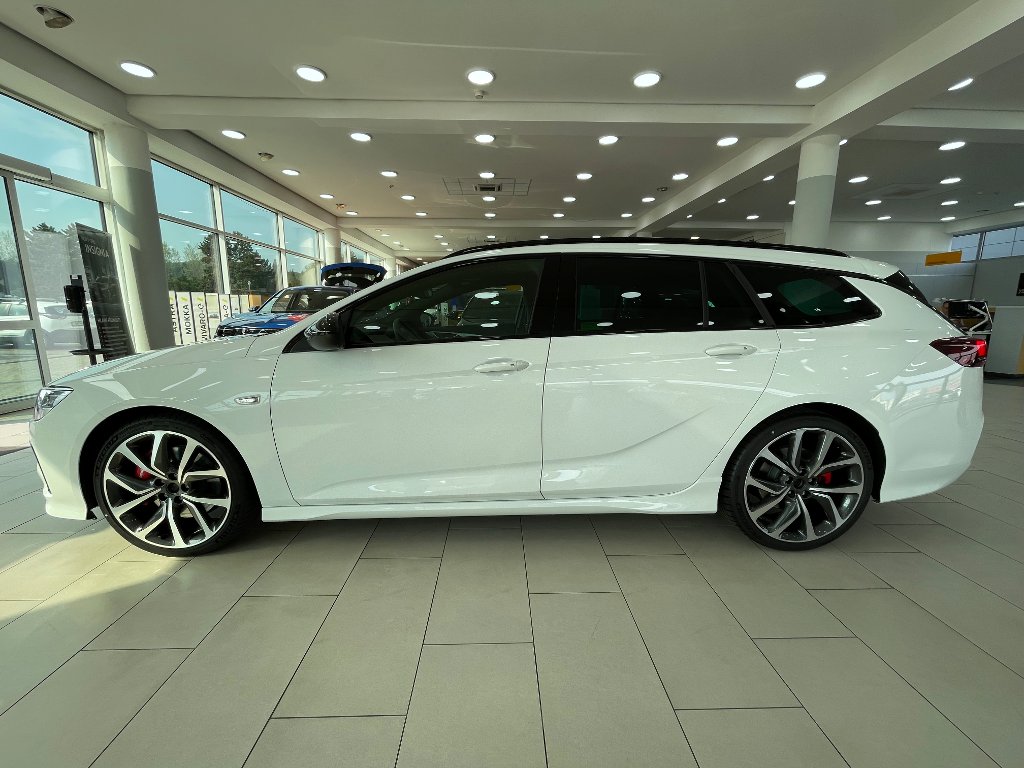 Opel Insignia GSi 2,0Turbo 230k 4x4 AT9 + ZP Opel Insignia