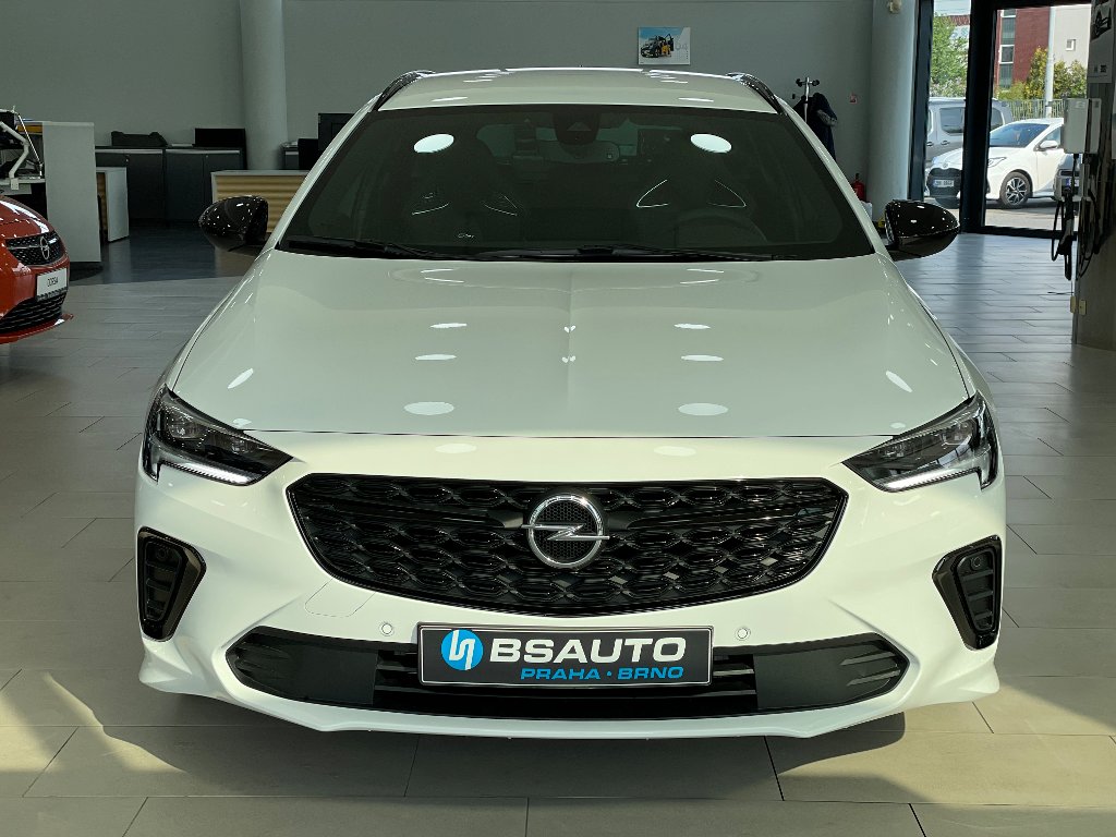 Opel Insignia GSi 2,0Turbo 230k 4x4 AT9 + ZP Opel Insignia