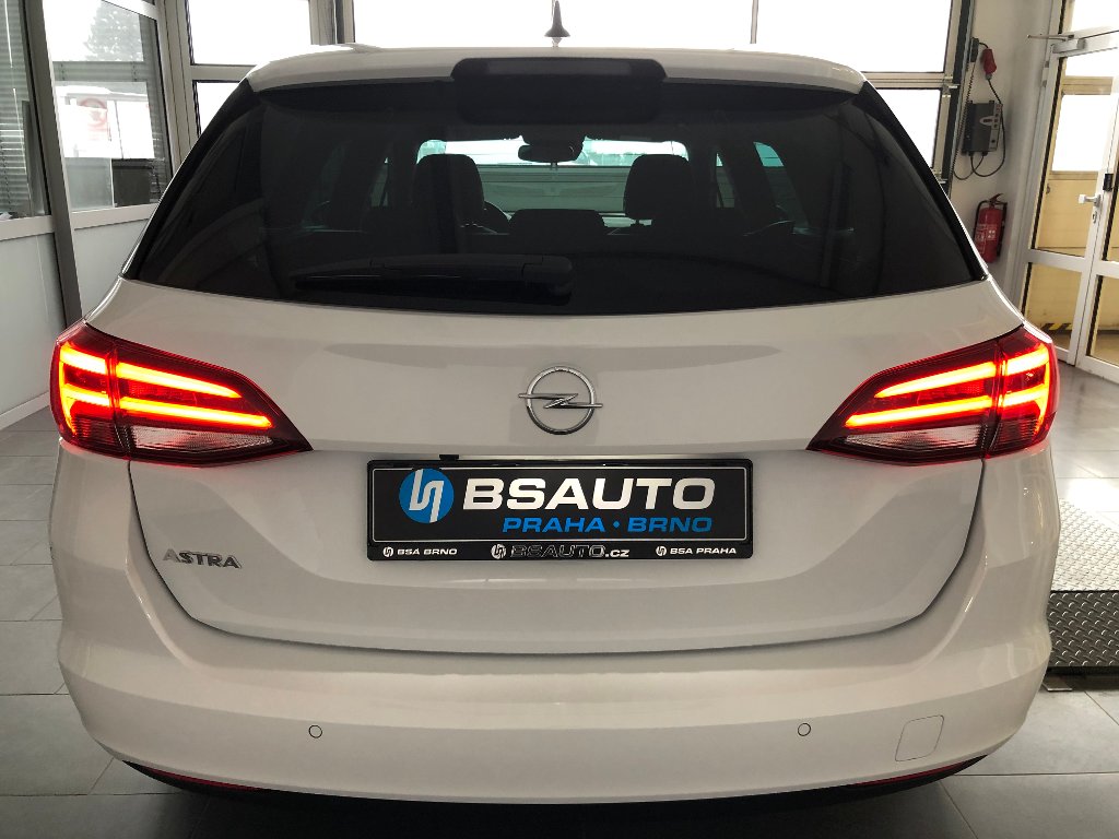 Opel Astra Elegance 1,2 Turbo 107kW MT6 Opel Astra