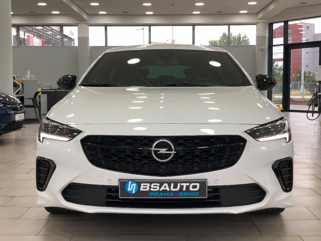 Opel Insignia GSi 2,0Turbo 230k 4x4 AT9 + ZP Opel Insignia