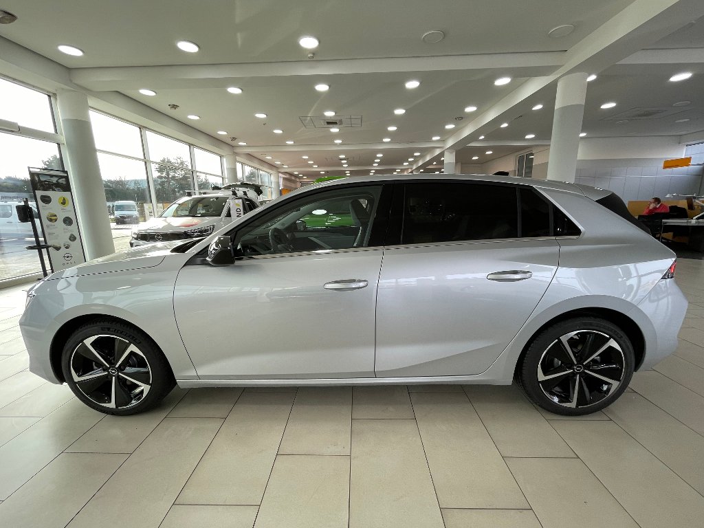 Opel Astra Elegance 1,2 Turbo + ZP Zdarma Opel Astra