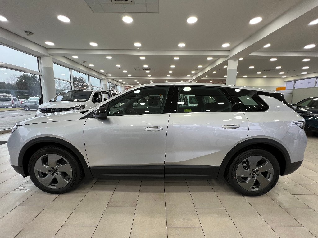 Opel Grandland Edition Hybrid 1,2 Turbo AT6 Opel Grandland