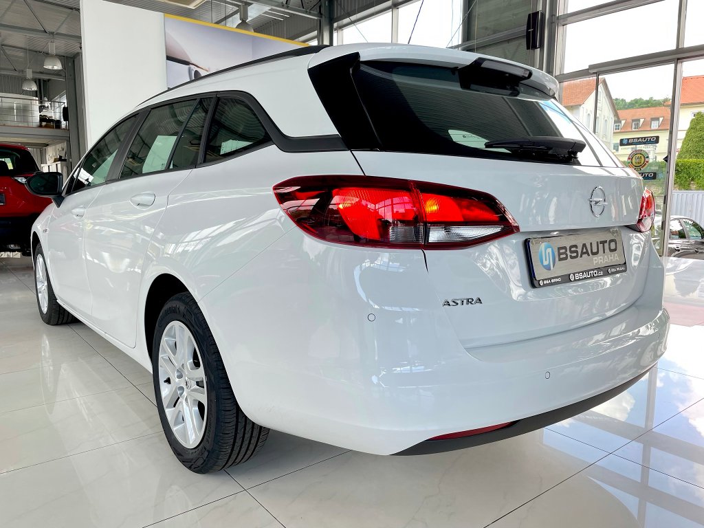 Opel Astra ST Edition 1,5CDTi 105koní Opel Astra