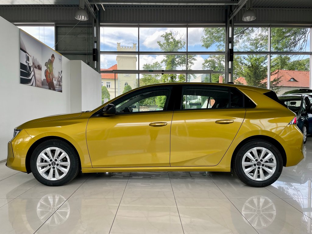 Opel Astra Edition 1,2 Turbo + ZP zdarma Opel Astra