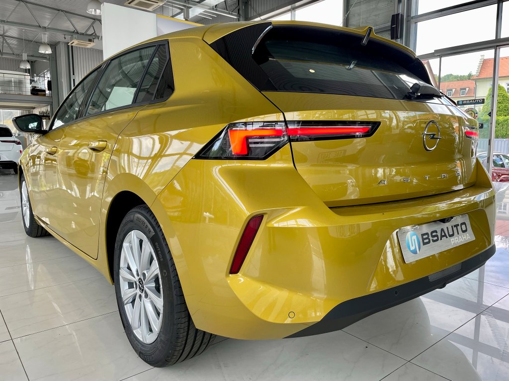 Opel Astra Edition 1,2 Turbo + ZP zdarma Opel Astra