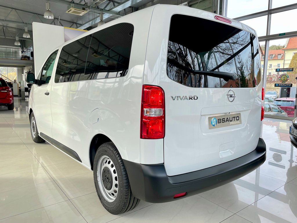 Opel Vivaro Combi "M" 2,0CDTi 144koní + ZP Opel Vivaro
