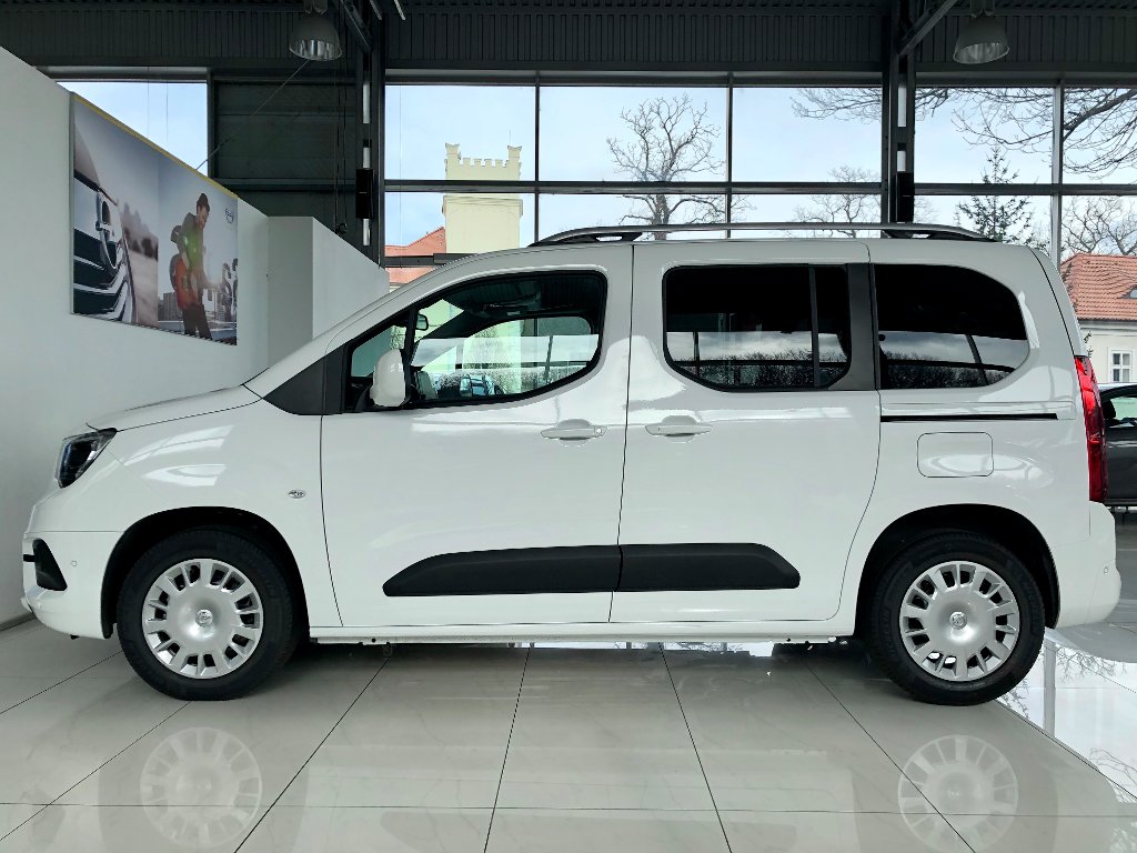 Opel Combo Smile 1,2 Turbo + ZP zdarma Opel Combo