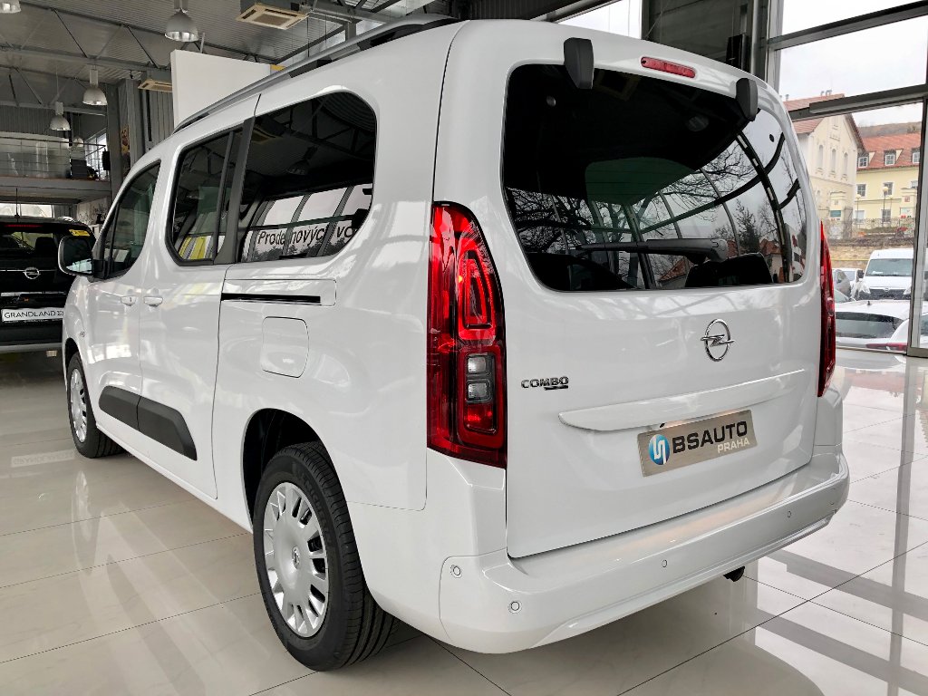 Opel Combo XL Enjoy 1,2Turbo + ZP zdarma Opel Combo
