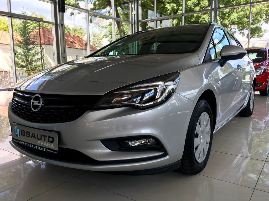 Opel Astra Selection 1,4 16V 74kW/100koní Opel Astra