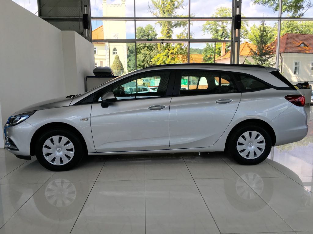 Opel Astra Selection 1,4 16V 74kW/100koní Opel Astra