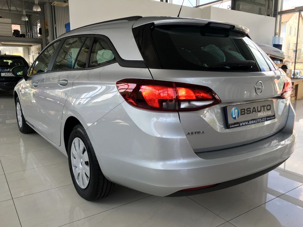 Opel Astra Selection 1,4 16V 74kW/100koní Opel Astra