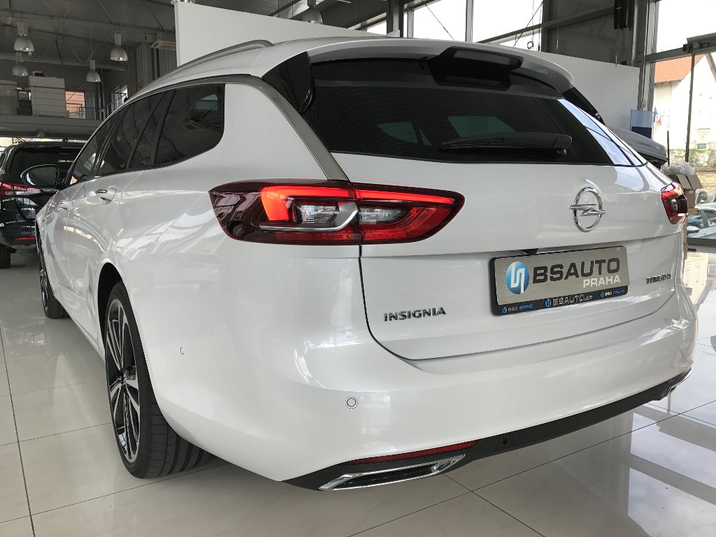 Opel Insignia Innovation 2,0Turbo 4x4 AT8+ZP Opel Insignia