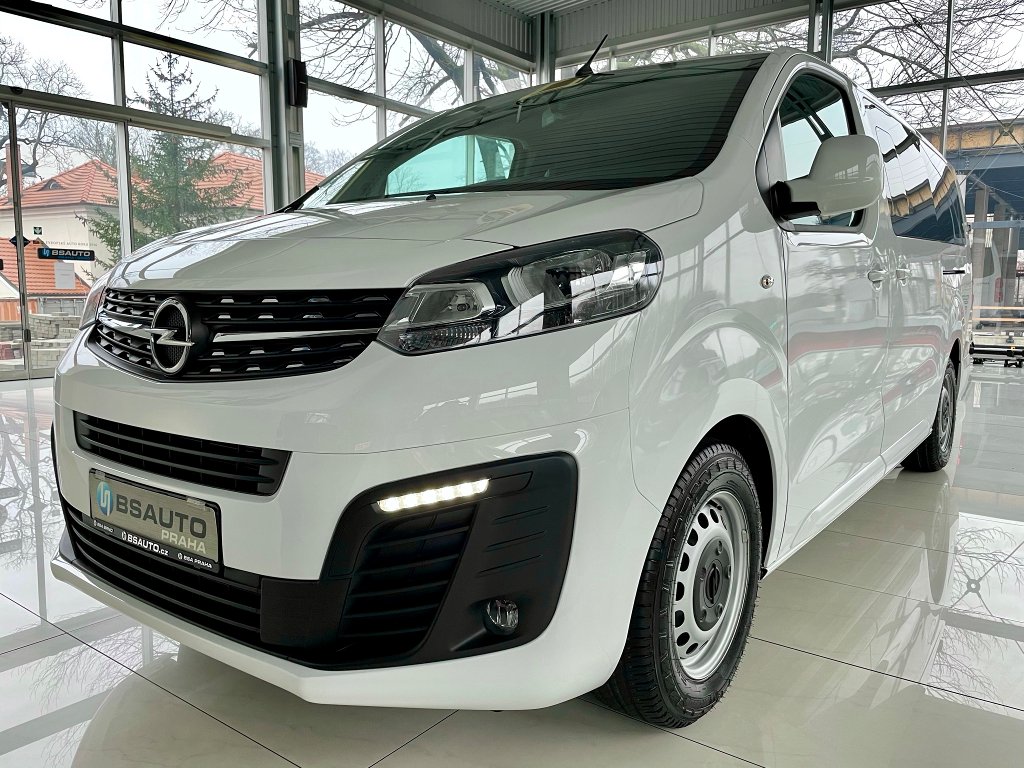 Opel Vivaro Combi "L" 2,0CDTi 144koní + ZP Opel Vivaro
