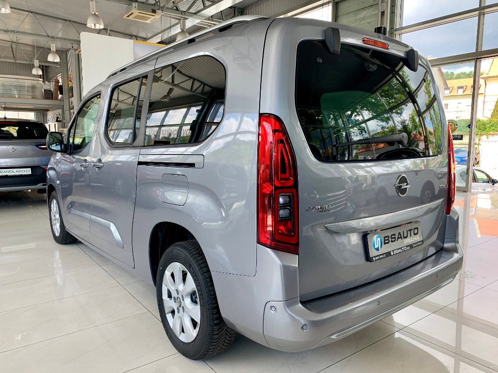 Opel Combo XL Enjoy 1,2 Turbo + ZP zdarma Opel Combo