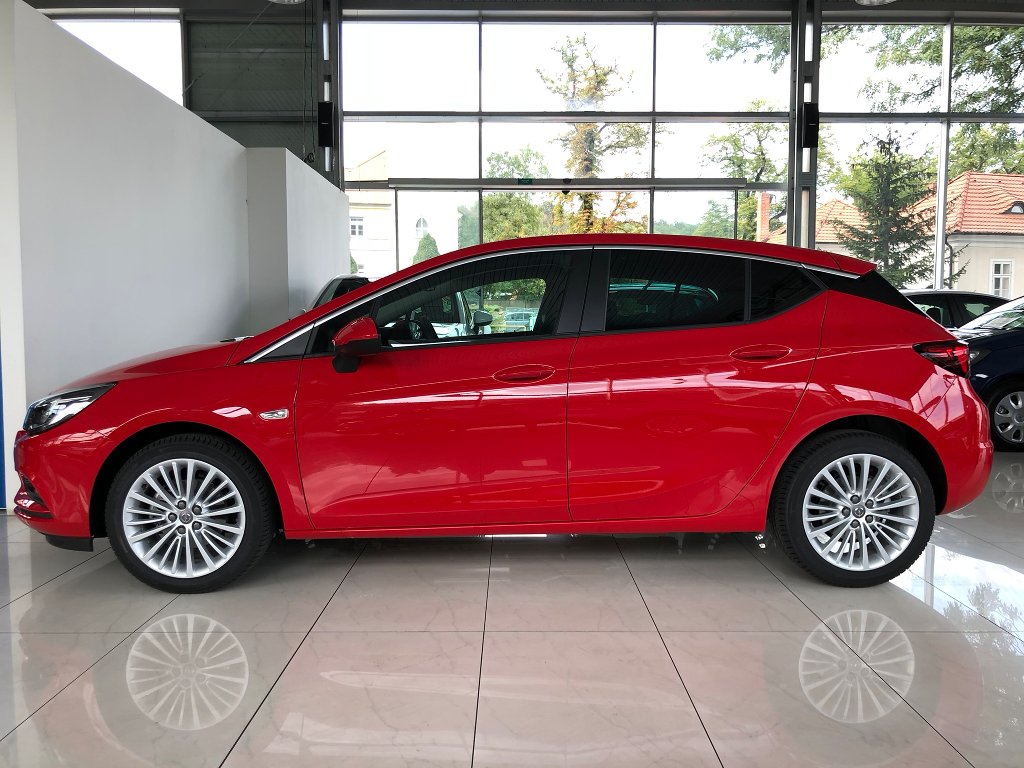 Opel Astra Smile 1,4 Turbo 125 koní MT6 Opel Astra