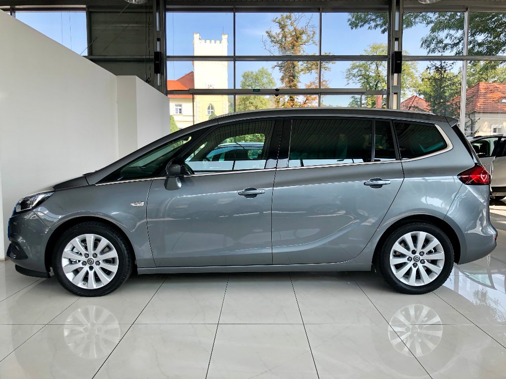 Opel Zafira Innovation 2,0 CDTi +ZP zdarma Opel Zafira