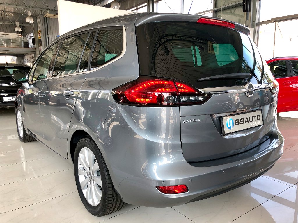 Opel Zafira Innovation 2,0 CDTi +ZP zdarma Opel Zafira