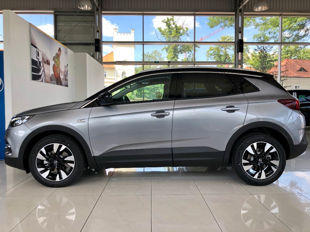 Opel Grandland X Ultimate 1,6Turbo Automat + ZP Opel Grandland X