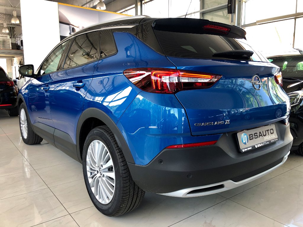 Opel Grandland X DesignLine 1,2Turbo AUTOMAT Opel Grandland X