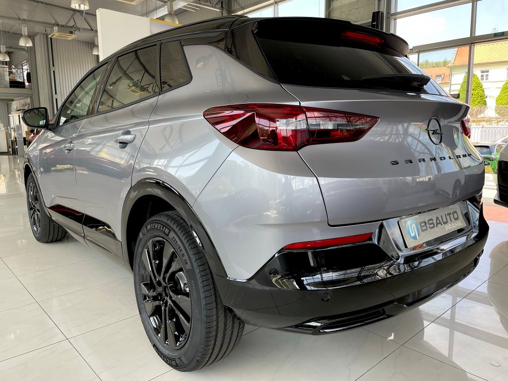 Opel Grandland GS Line 1,2Turbo AT8+ZP zdrama Opel Grandland