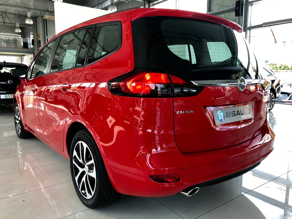 Opel Zafira Smile 1,6 Turbo + ZP zdarma Opel Zafira