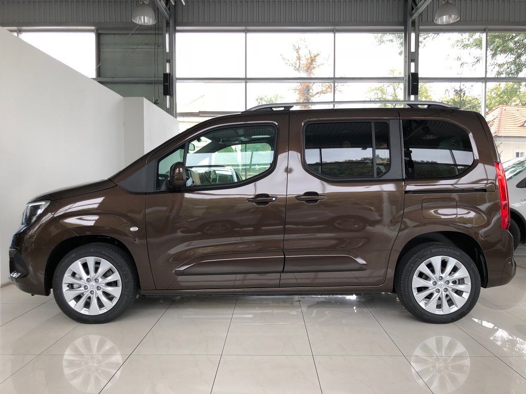Opel Combo Innovation 1,2 Turbo+ZP zdarma Opel Combo