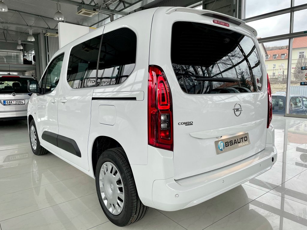Opel Combo COOL Plus 1,2 Turbo +ZP zdarma Opel Combo