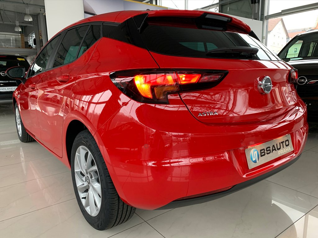 Opel Astra Smile 1,2 Turbo 110k + ZP Opel Astra