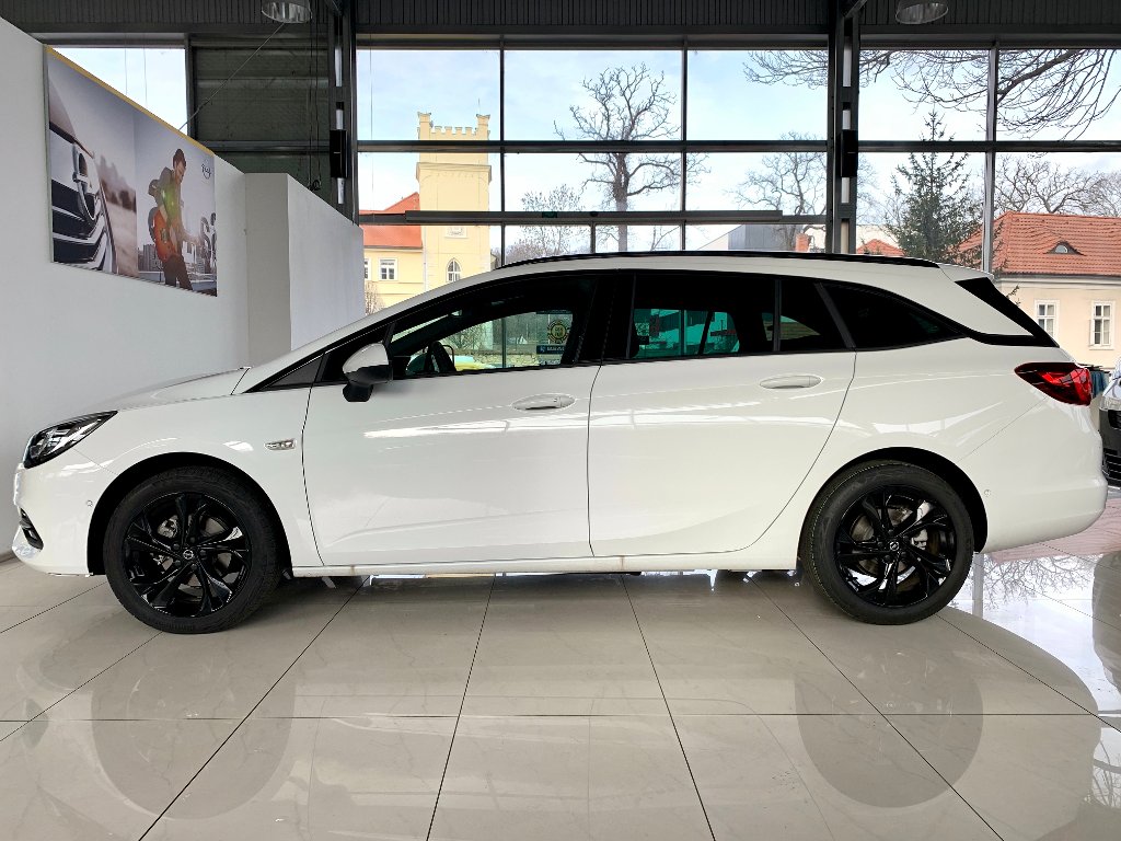 Opel Astra Elegance 1,2Turbo 145 koní MT6 Opel Astra