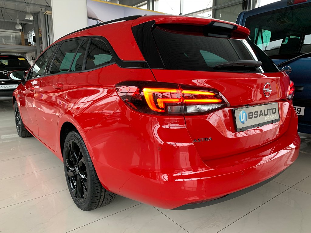 Opel Astra ST Elegance 1,2Turbo 130k+ZP Opel Astra