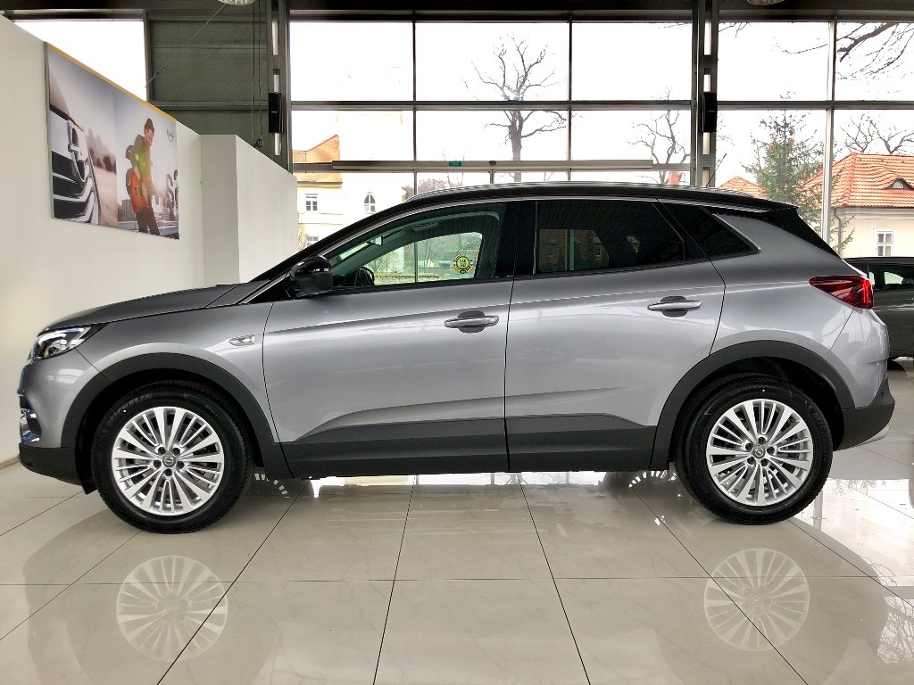 Opel Grandland X Innovation 1,2 Turbo+ZP zdarma Opel Grandland X