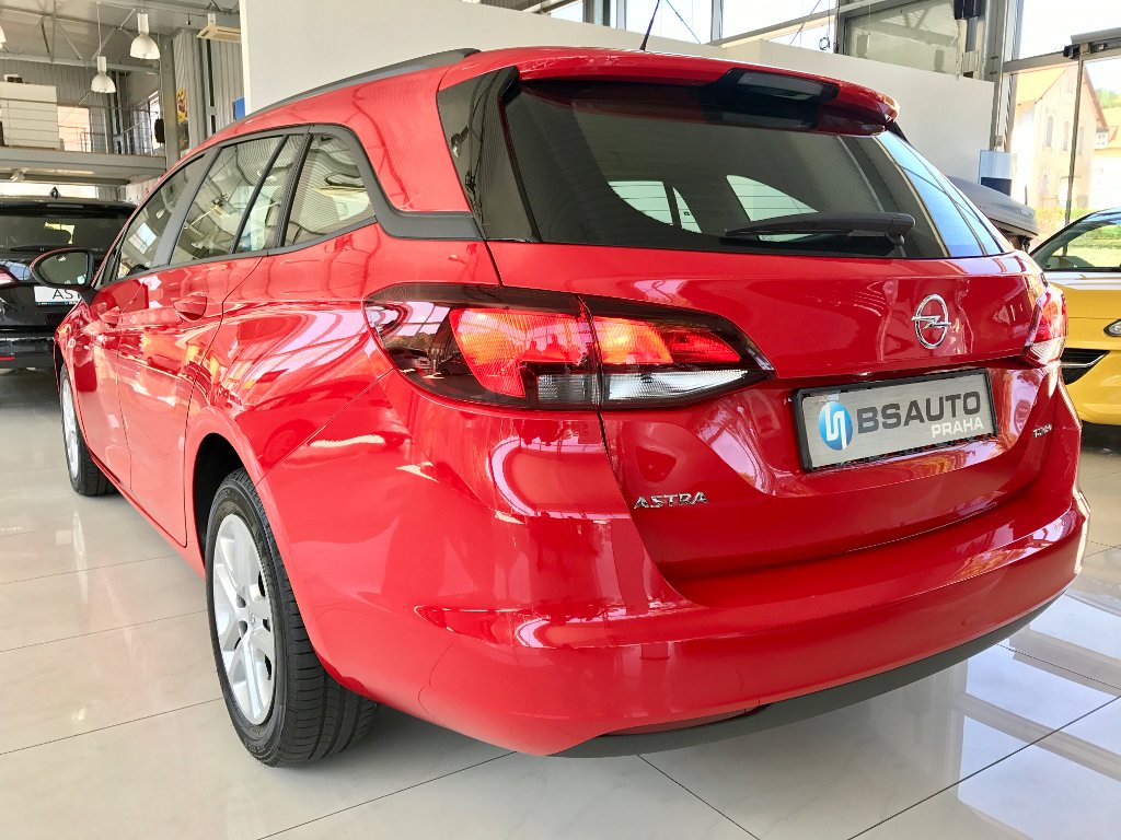 Opel Astra Smile 1,0 Turbo + ZP zdarma Opel Astra