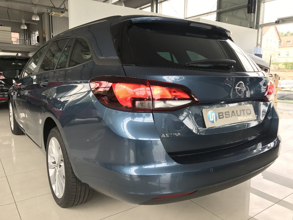 Opel Astra ST Smile 1,6CDTi 100kW / 136K Opel Astra