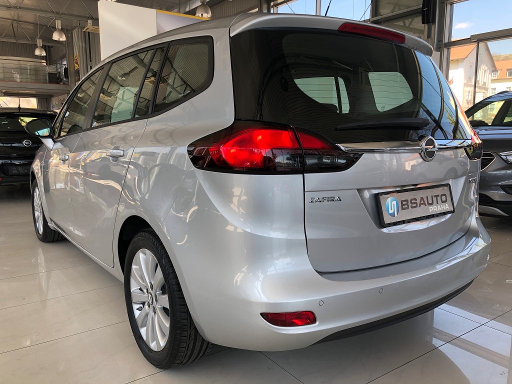 Opel Zafira Smile 1,6 Turbo 136 koní MT6 Opel Zafira