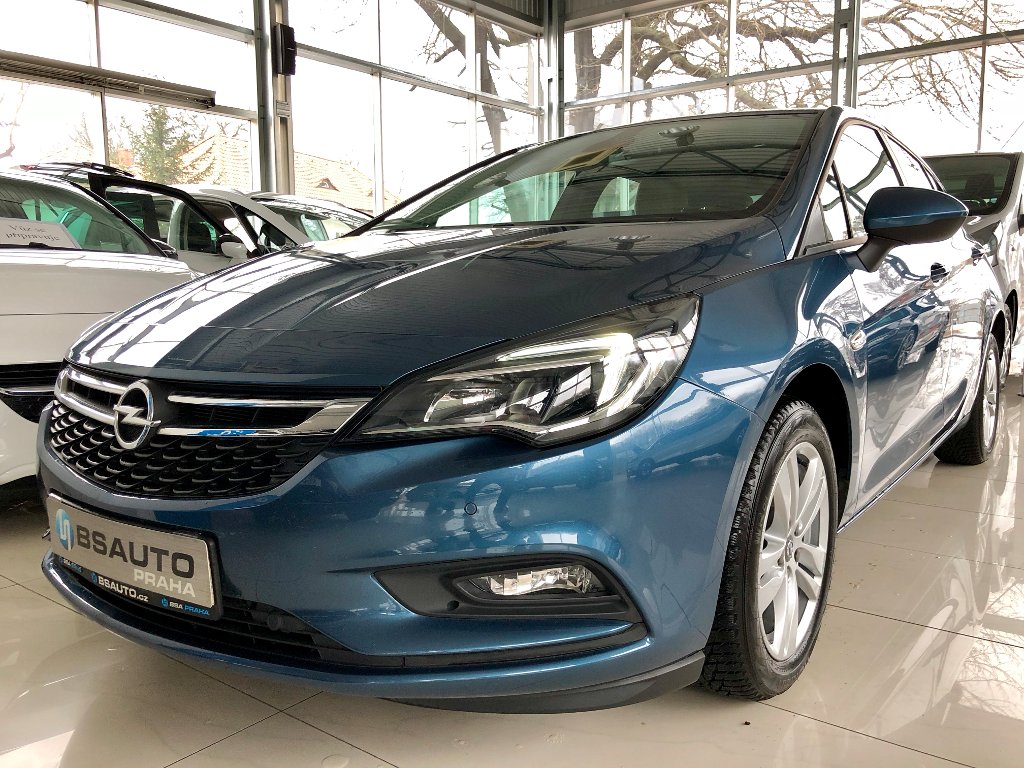 Opel Astra Enjoy 1,6 CDTi AUTOMAT 100kW Opel Astra