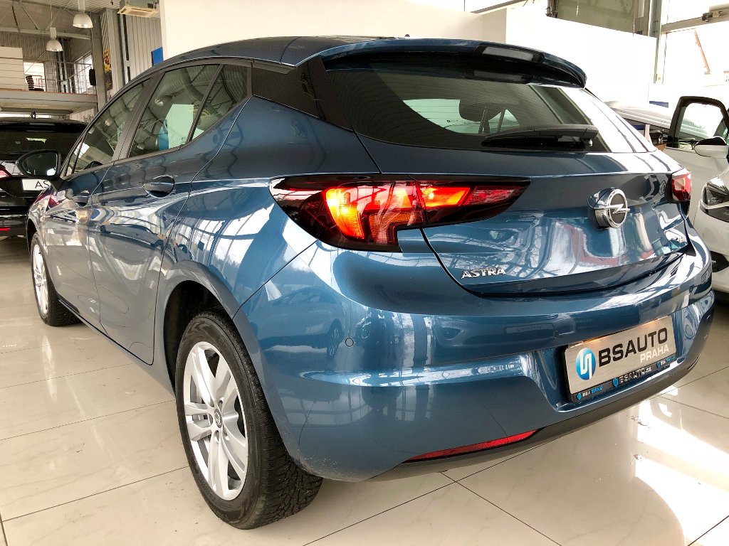 Opel Astra Enjoy 1,6 CDTi AUTOMAT 100kW Opel Astra