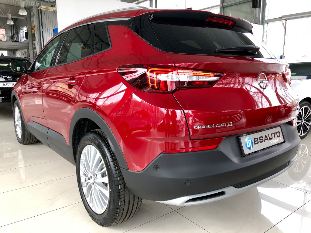 Opel Grandland X Smile 1,2Turbo + ZP zdarma Opel Grandland X