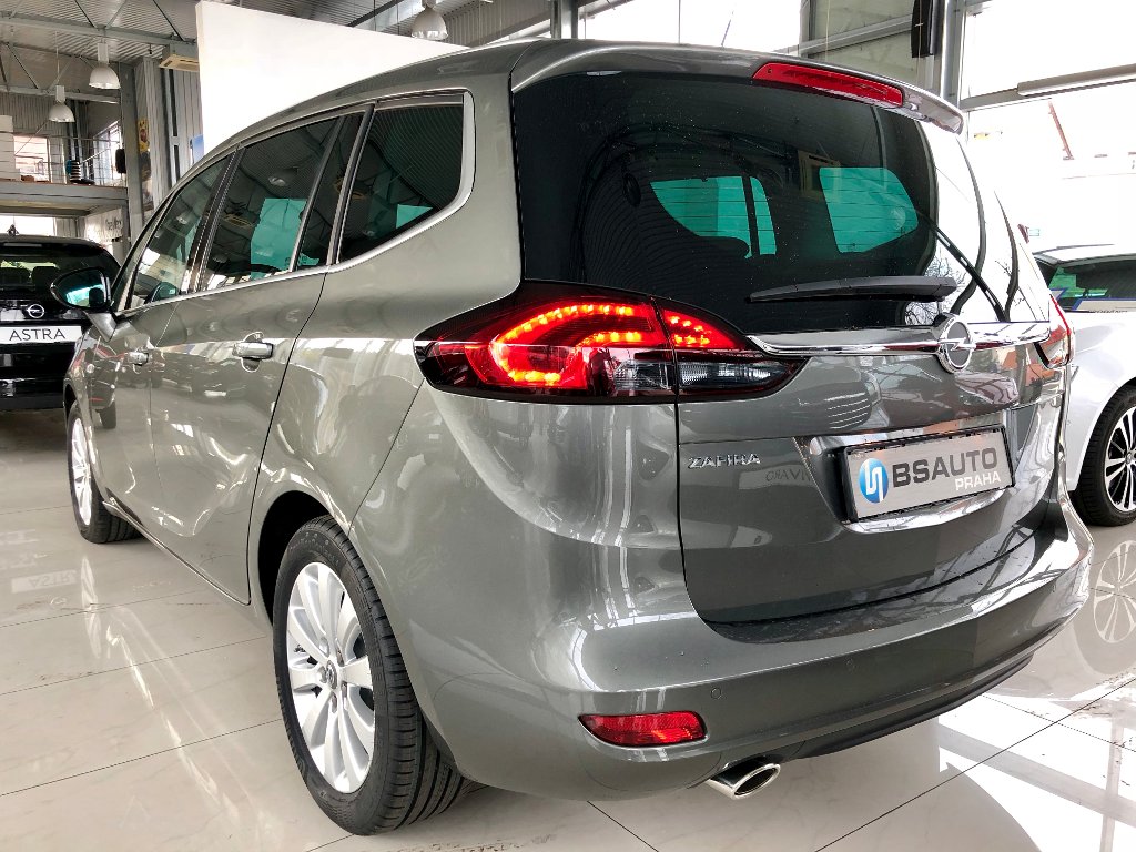 Opel Zafira "PLUS" 1,6 TURBO + ZP ZDARMA Opel Zafira