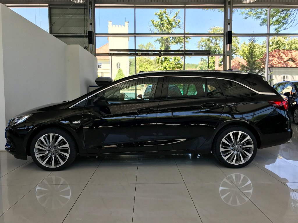 Opel Astra Innovation 1,6 Turbo + ZP Opel Astra