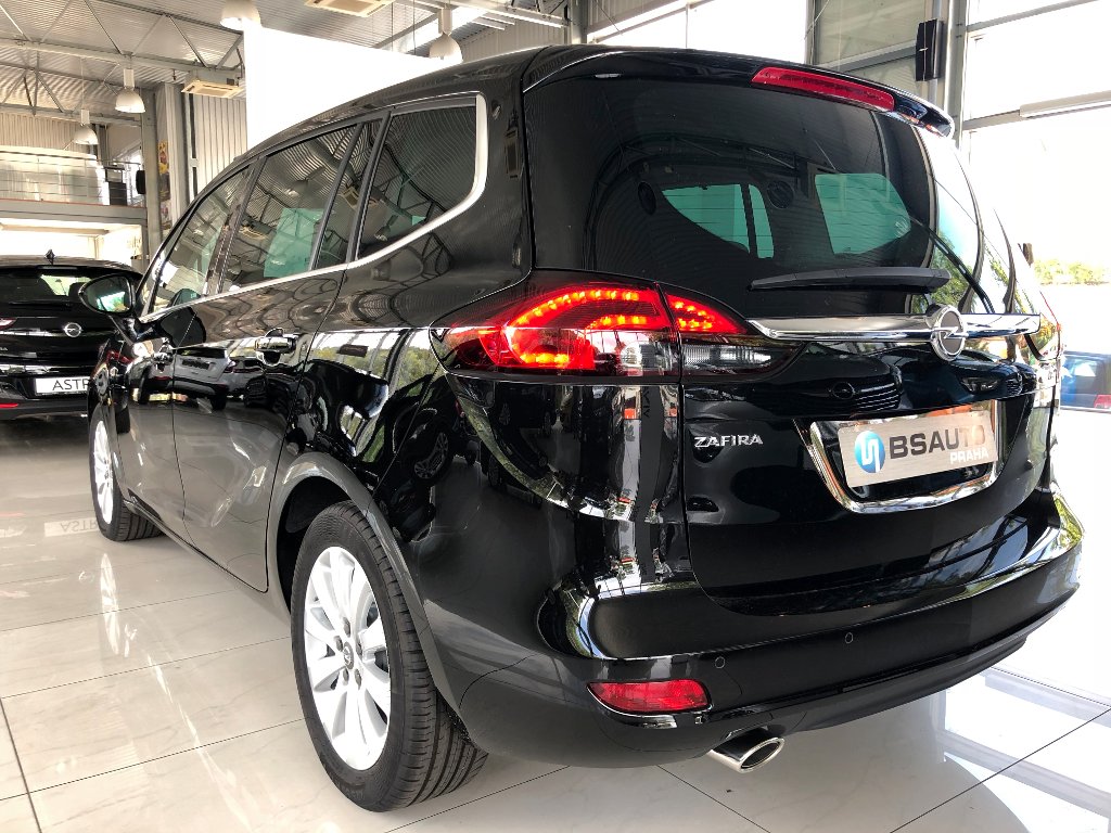 Opel Zafira Innovation 2,0 CDTi +ZP zdarma Opel Zafira