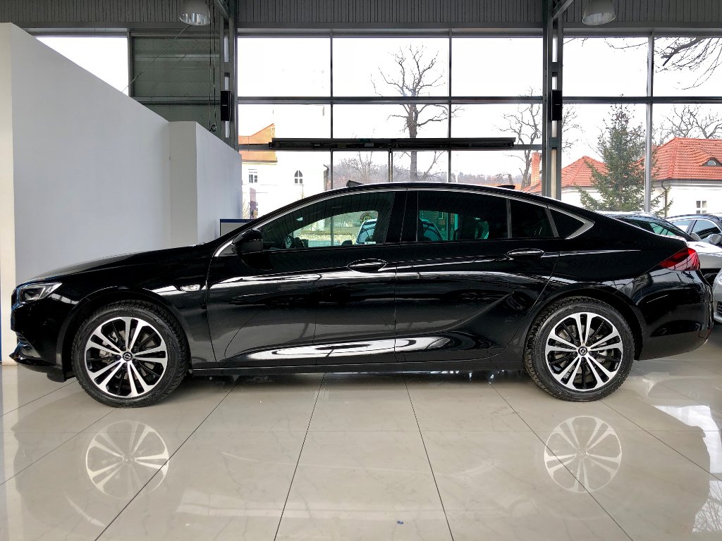 Opel Insignia Innovation 2,0CDTi BiTurbo AT8 Opel Insignia