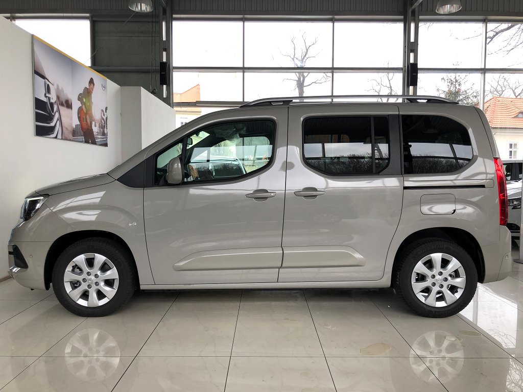 Opel Combo Enjoy 1,2 Turbo + ZP zdarma Opel Combo